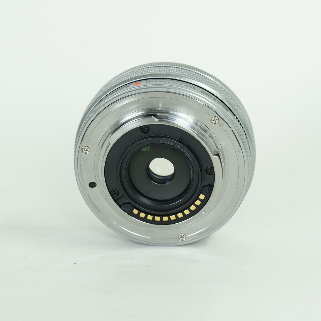 OLYMPUS M.ZUIKO DIGITAL ED 14-42mm F3.5-5.6 EZ シルバー