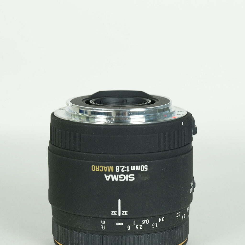 SIGMA 50mm F2.8 DG MACRO 単焦点　動作品　キャノンEF SIGMA MACRO 50mm F2.8 EX DG (キヤノンEF用)の出品 | ONE SCENE（ワン