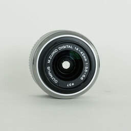 OLYMPUS M.ZUIKO DIGITAL 14-42mm F3.5-5.6IIR シルバー