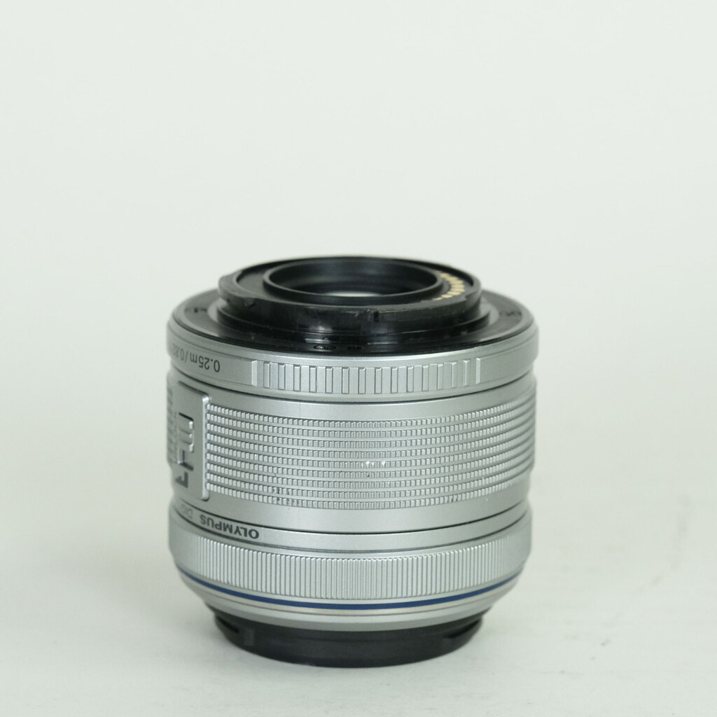 OLYMPUS M.ZUIKO DIGITAL 14-42mm F3.5-5.6IIR シルバー