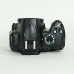 Nikon D3000 ボディ