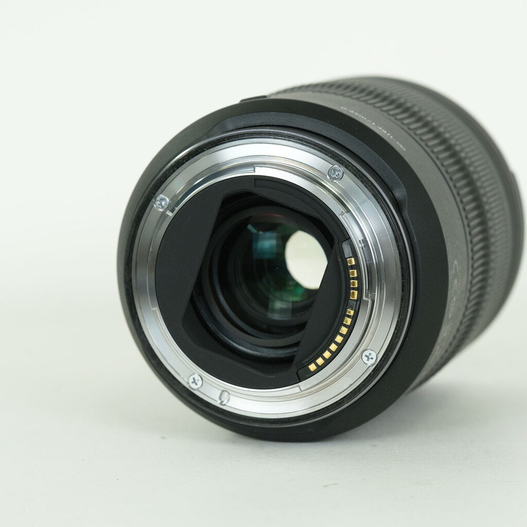 Canon RF24-105mm F4 L IS USM Canon RF24-105mm F4 L IS USM