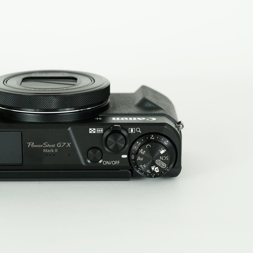 Canon PowerShot G7X Mark II
