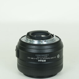 Nikon AF-S DX NIKKOR 35mm f/1.8G Nikon AF-S DX NIKKOR 35mm f/1.8G