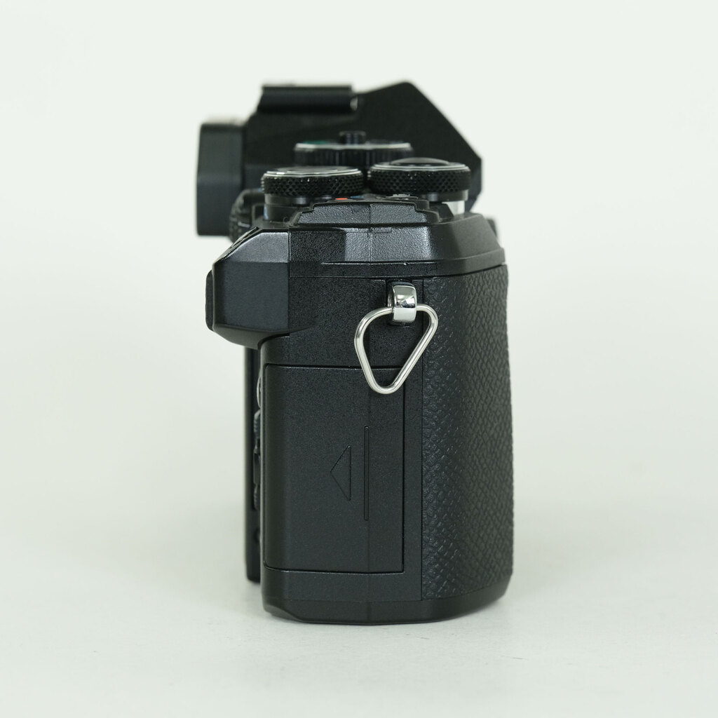 OLYMPUS OM-D E-M5 Mark III