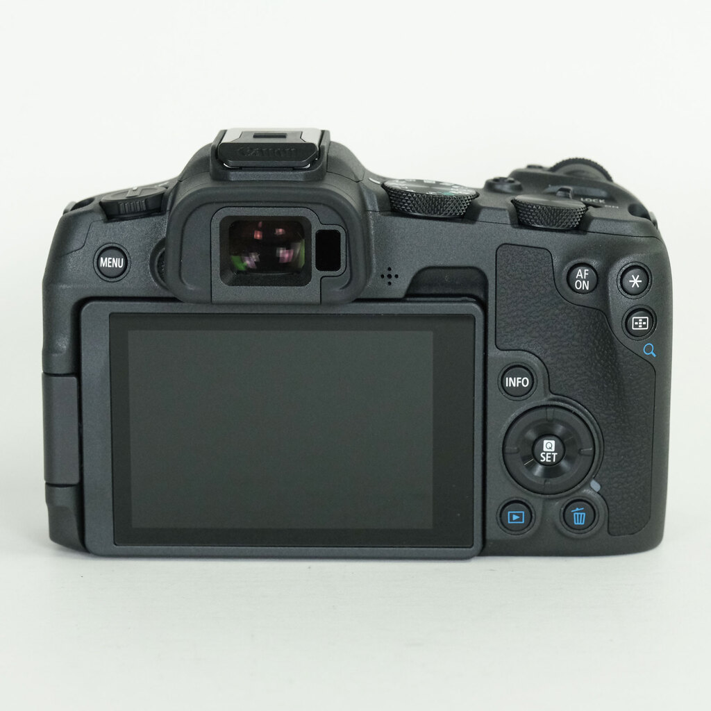 Canon EOS R8