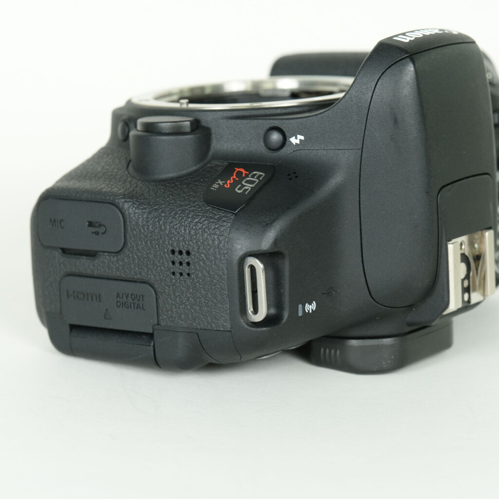 Canon EOS Kiss X8iの出品 | ONE SCENE（ワンシーン）