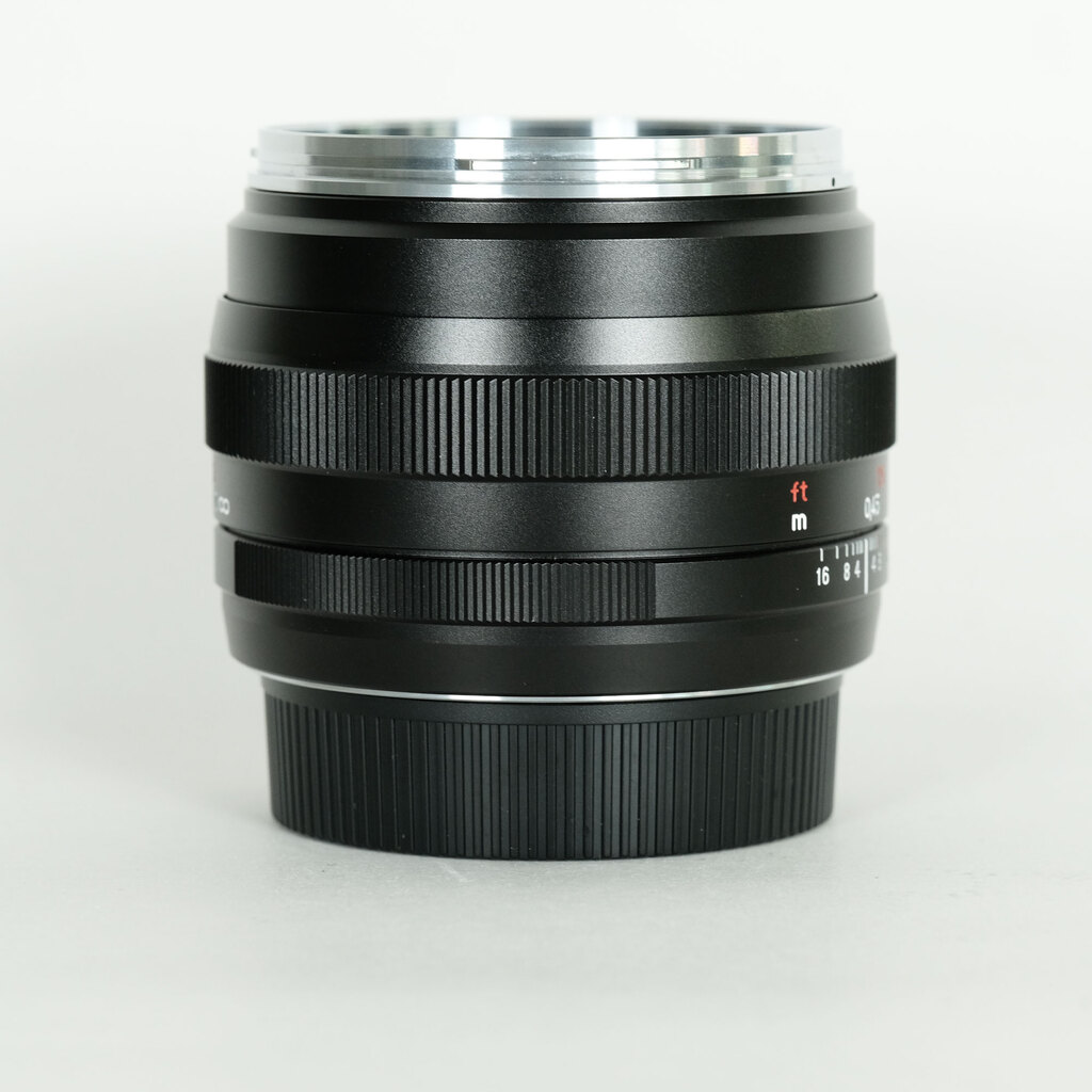 Carl Zeiss Planar T* 50mm F1.4 ZE [キヤノンEF用]