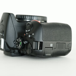 Nikon D5600 Nikon D5600