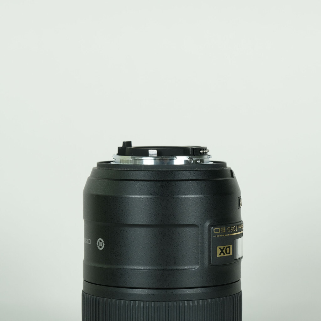Nikon AF-S DX Micro NIKKOR 85mm F3.5G ED VRの出品 | ONE SCENE