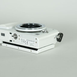 OLYMPUS PEN Lite E-PL6 ボディ ホワイト