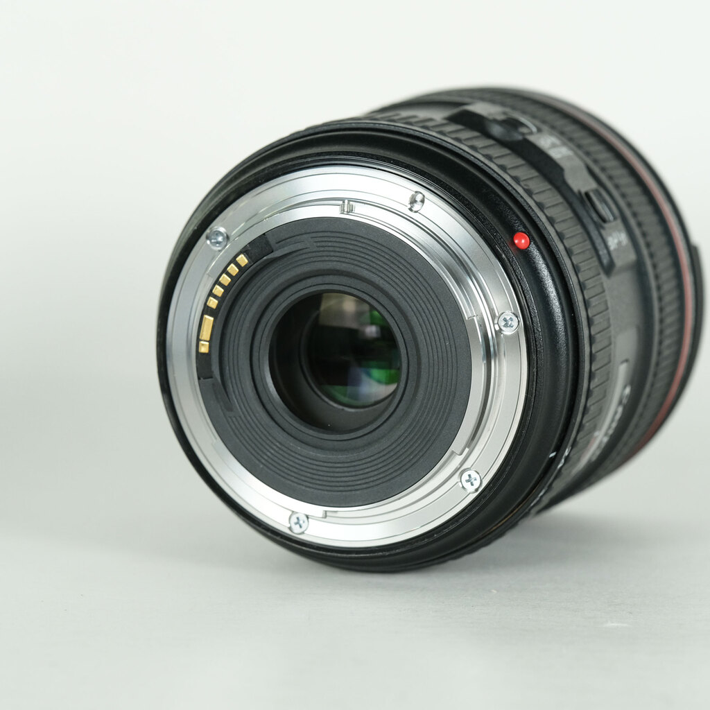 Canon EF24-70mm F4L IS USMの出品 | ONE SCENE（ワンシーン）