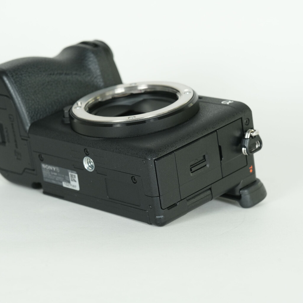 SONY α6700(ILCE-6700) SONY α6700(ILCE-6700)