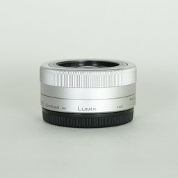 Panasonic LUMIX G VARIO 12-32mm / F3.5-5.6 ASPH. / MEGA O.I.S.