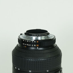 Nikon AF-S ED 28-70mm F2.8 D ブラック