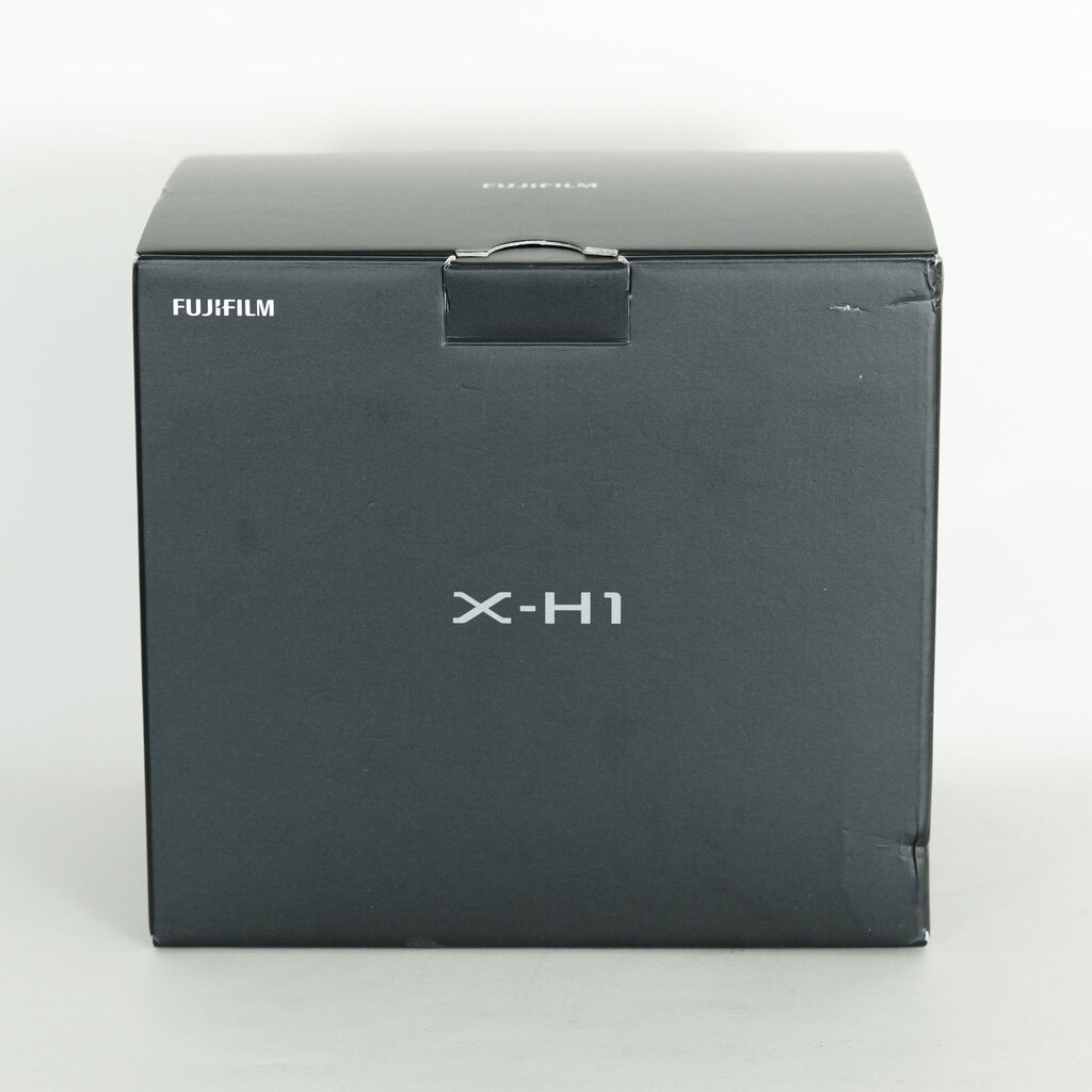 FUJIFILM X-H1