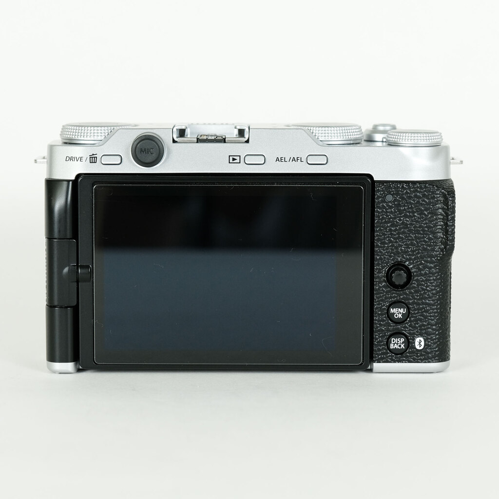 FUJIFILM X-M5