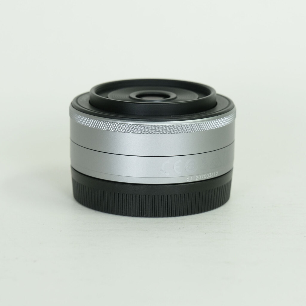 Canon EF-M22mm F2 STM