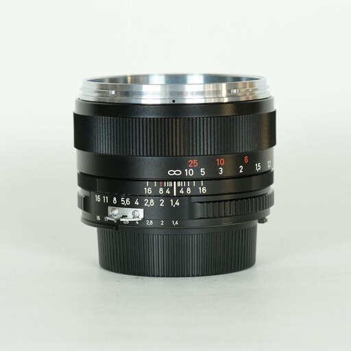 Carl Zeiss Planar T* 50mm F1.4 ZF [ニコンF用]