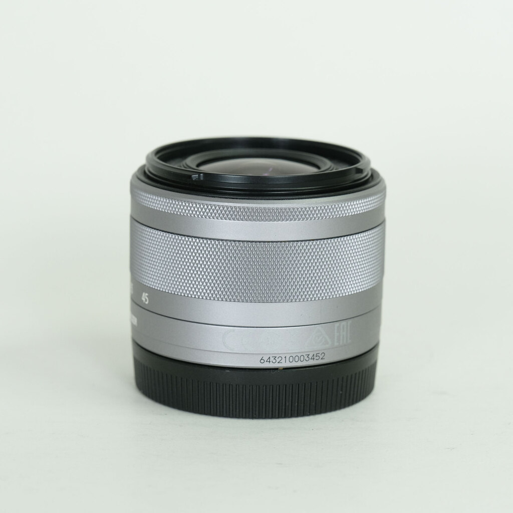 Canon EF-M15-45mm F3.5-6.3 IS STM