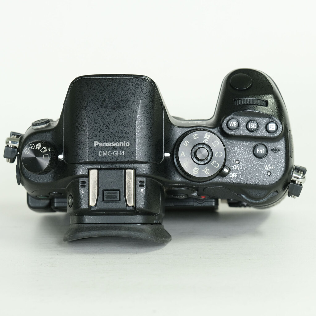 Panasonic LUMIX DMC-GH4