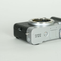 FUJIFILM X-E5