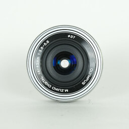 OLYMPUS M.ZUIKO DIGITAL ED 14-42mm F3.5-5.6 EZ シルバー OLYMPUS M.ZUIKO DIGITAL ED 14-42mm F3.5-5.6 EZ シルバー