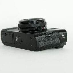 FUJIFILM X100F ブラック