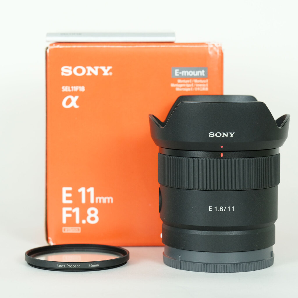SONY E 11mm F1.8 SEL11F18の出品 | ONE SCENE（ワンシーン）