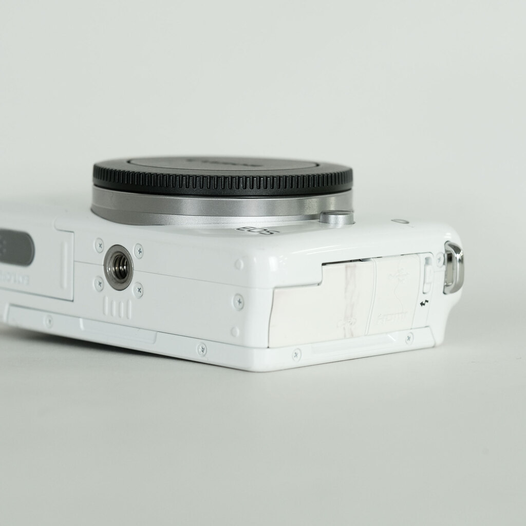 Canon EOS M10 ボディ ホワイト