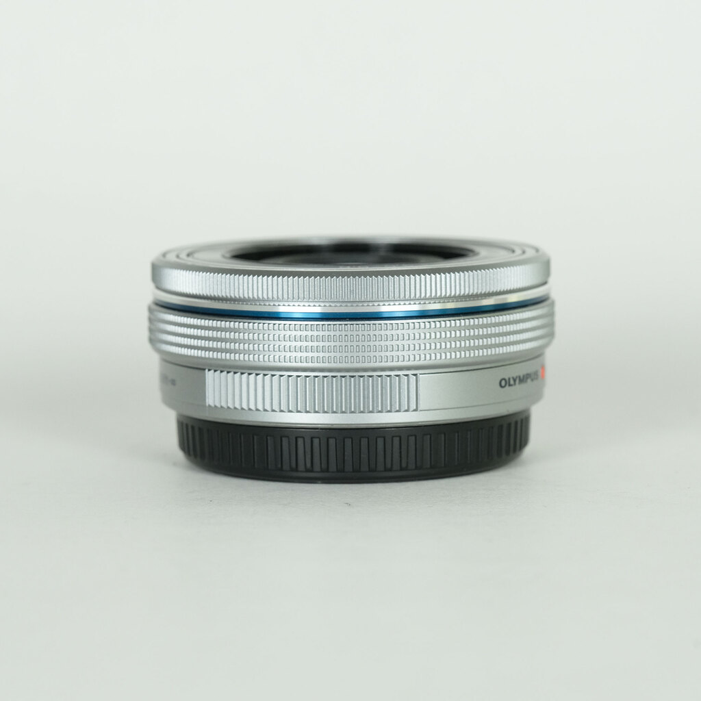 OLYMPUS M.ZUIKO DIGITAL ED 14-42mm F3.5-5.6 EZ シルバー