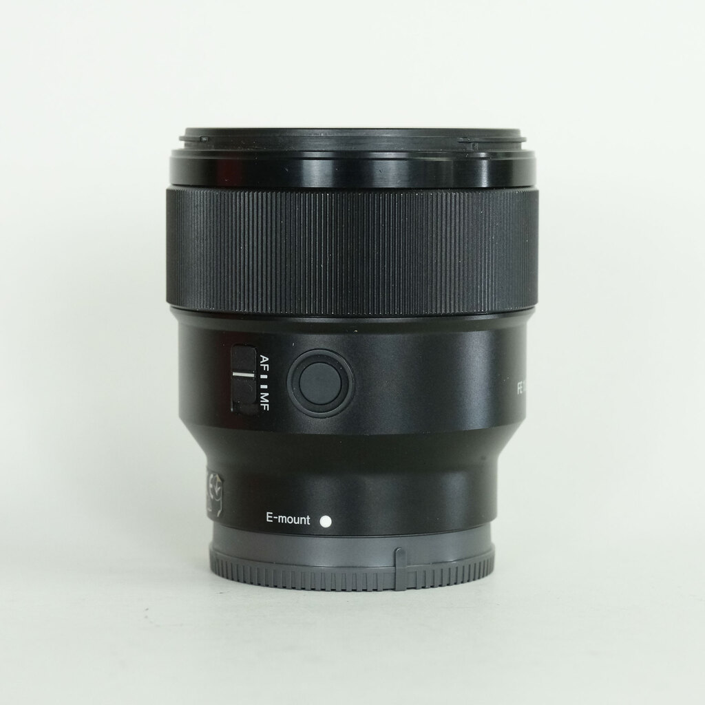 SONY FE 85mm F1.8 SEL85F18