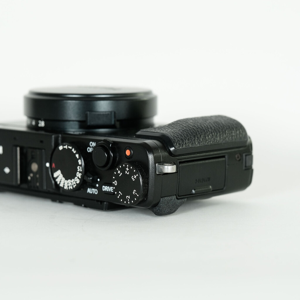 FUJIFILM X70 ブラックの出品 | ONE SCENE（ワンシーン）