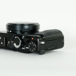 FUJIFILM X70 ブラック