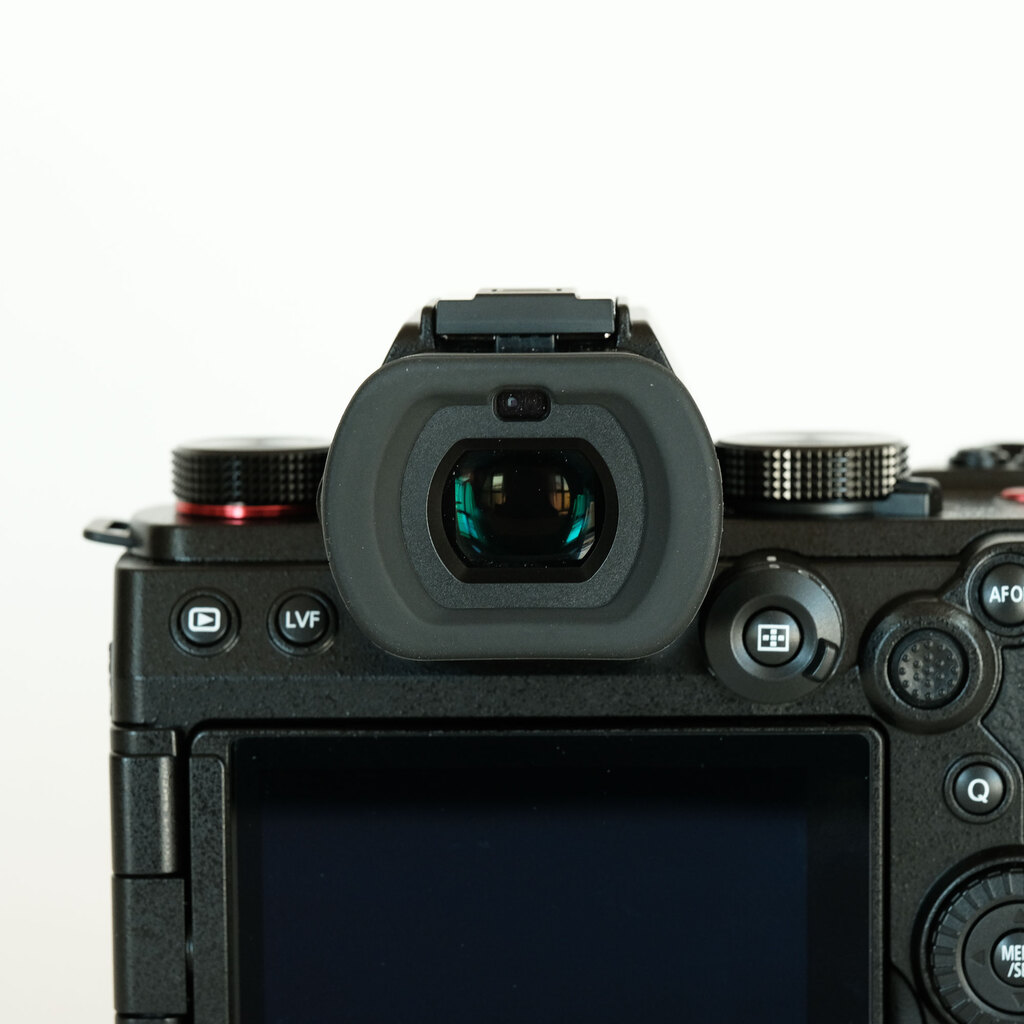 Panasonic LUMIX S5II DC-S5M2