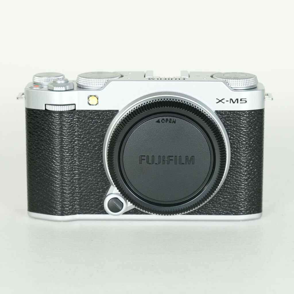 FUJIFILM X-M5 [�{�f�B �V���o�[]