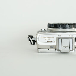 OLYMPUS PEN Lite E-PL7 ボディ シルバー