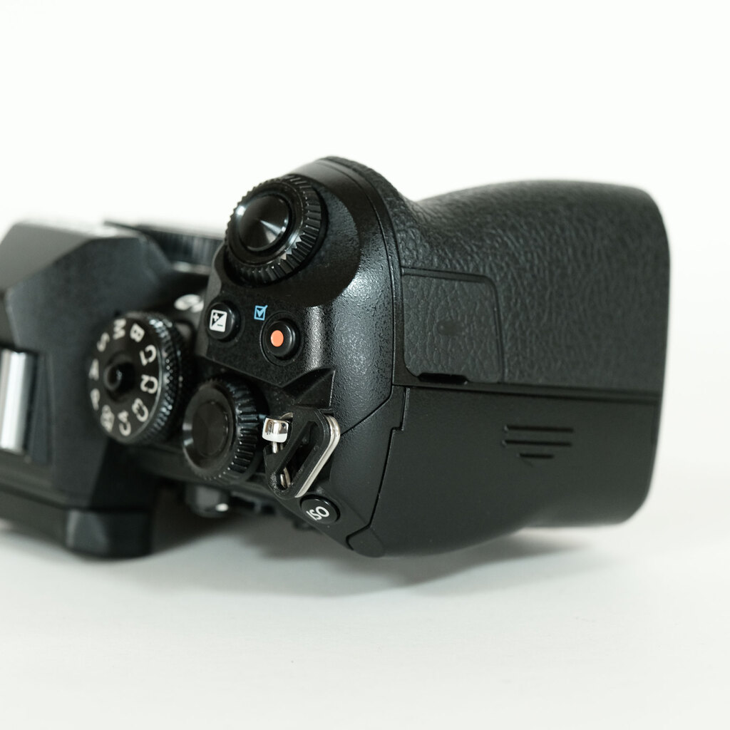 OLYMPUS OM-D E-M1 Mark III