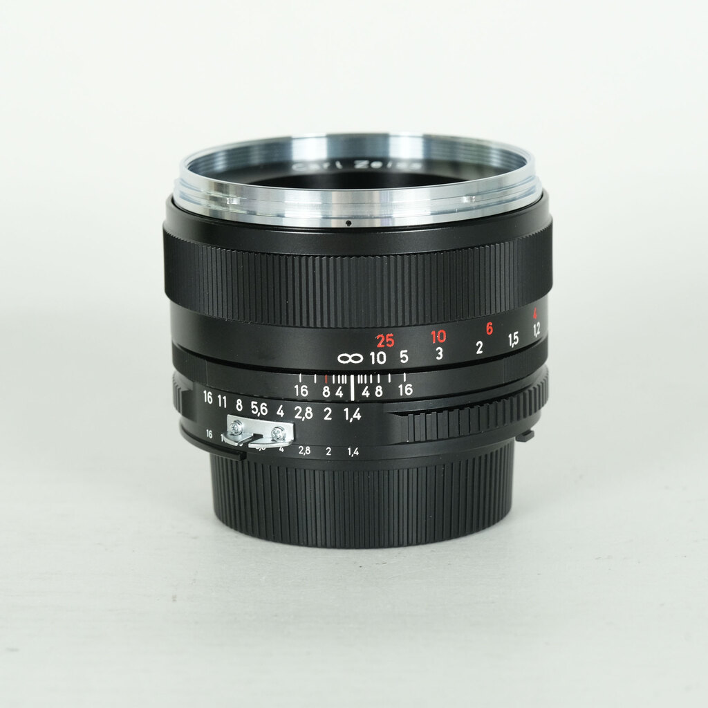 Carl Zeiss Planar T* 50mm F1.4 ZF [�j�R��F�p]