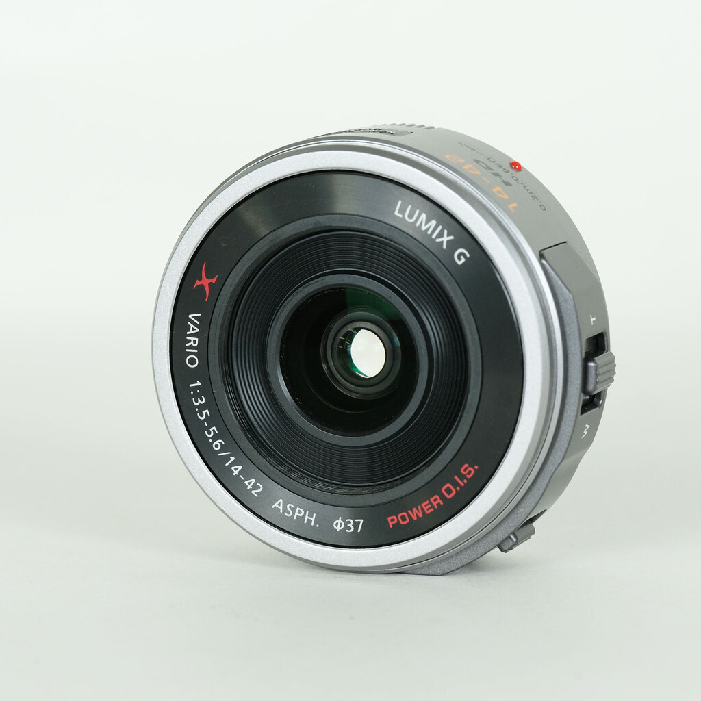 Panasonic LUMIX G X VARIO PZ 14-42mm / F3.5-5.6 ASPH. / POWER O.I.S.