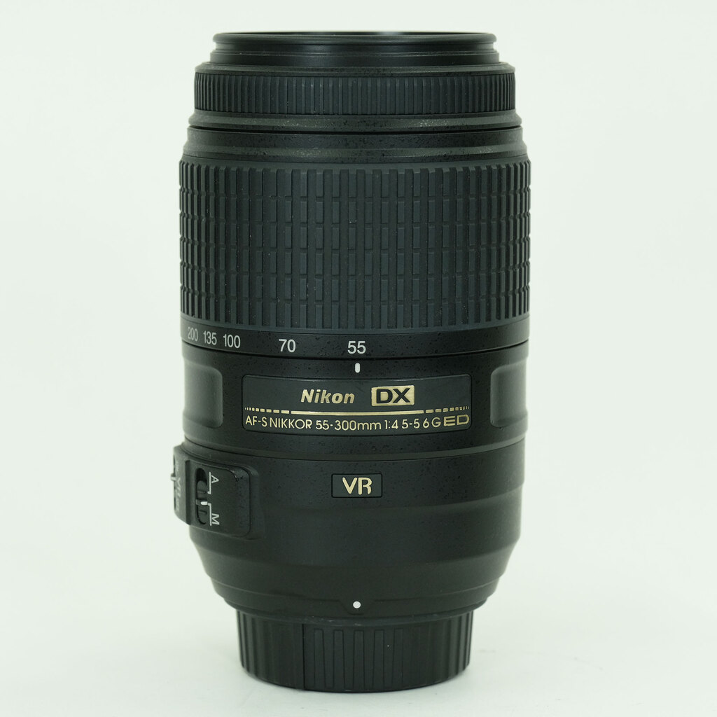 Nikon AF-S DX NIKKOR 55-300mm F4.5-5.6G ED VR Nikon AF-S DX NIKKOR 55-300mm F4.5-5.6G ED VR