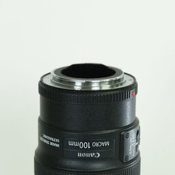 Canon EF100mm F2.8Lマクロ IS USM