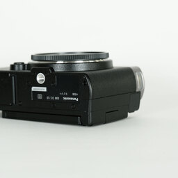 Panasonic LUMIX DC-S9