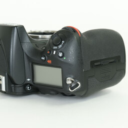 Nikon D810