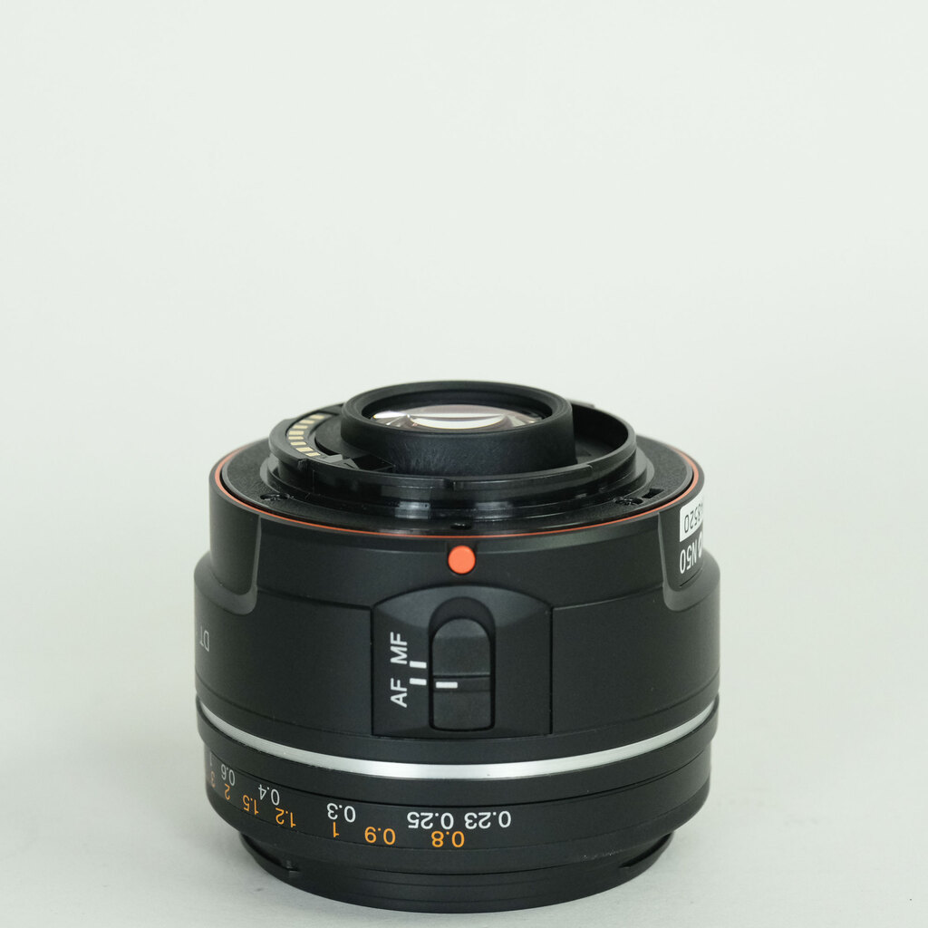 SONY DT 35mm F1.8 SAM SAL35F18