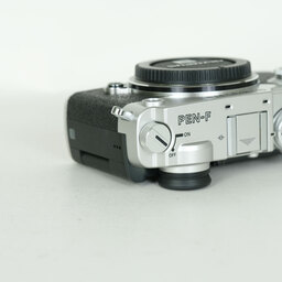 OLYMPUS PEN-F