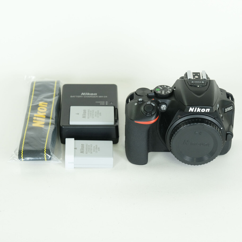 Nikon D5600
