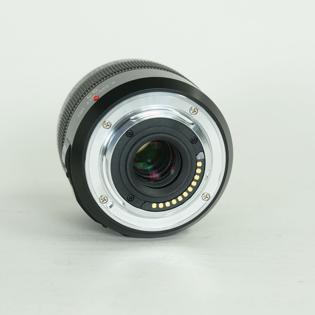 Panasonic LEICA DG MACRO-ELMARIT 45mm F2.8 ASPH. MEGA O.I.S.
