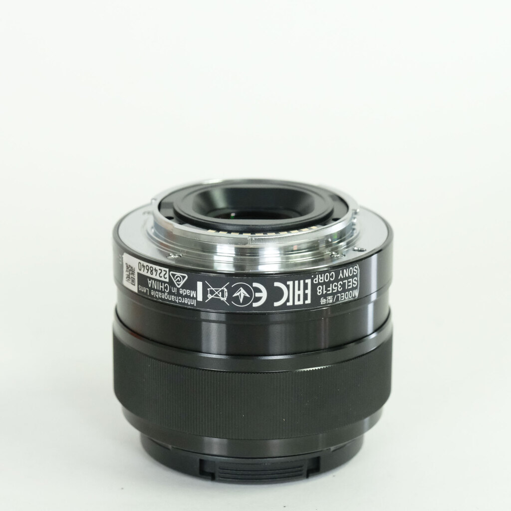 SONY E 35mm F1.8 OSS SEL35F18