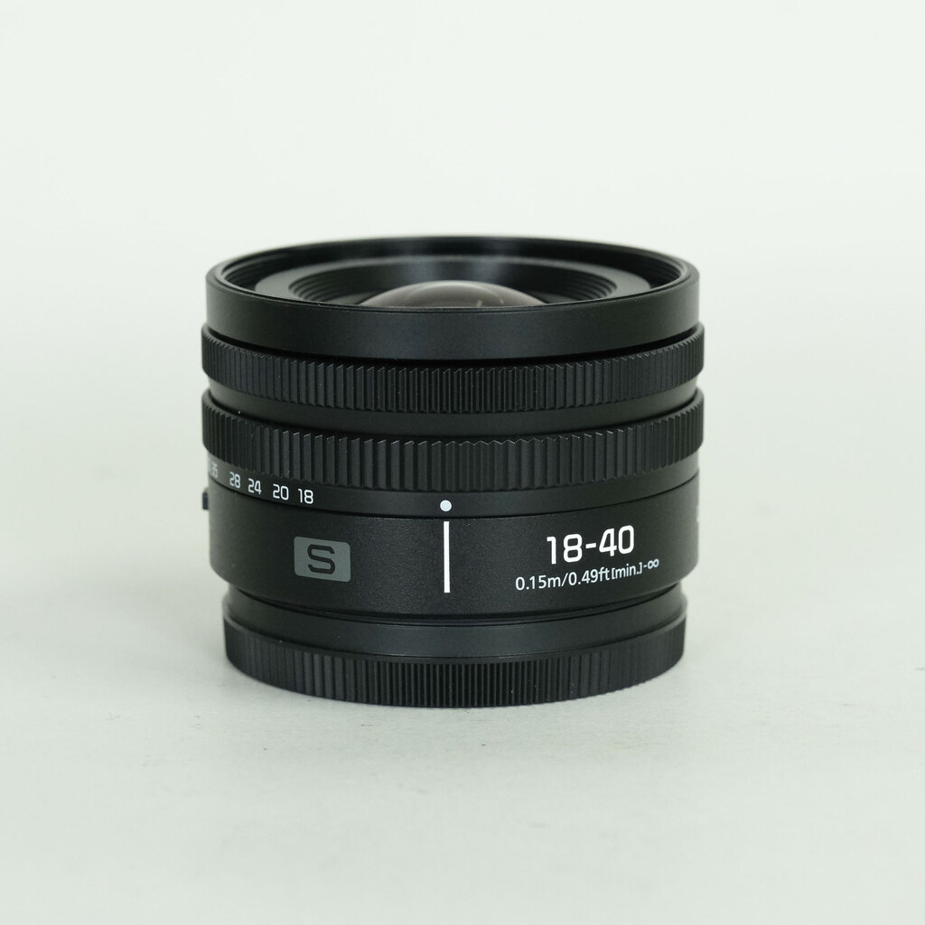 Panasonic LUMIX S 18-40mm F4.5-6.3